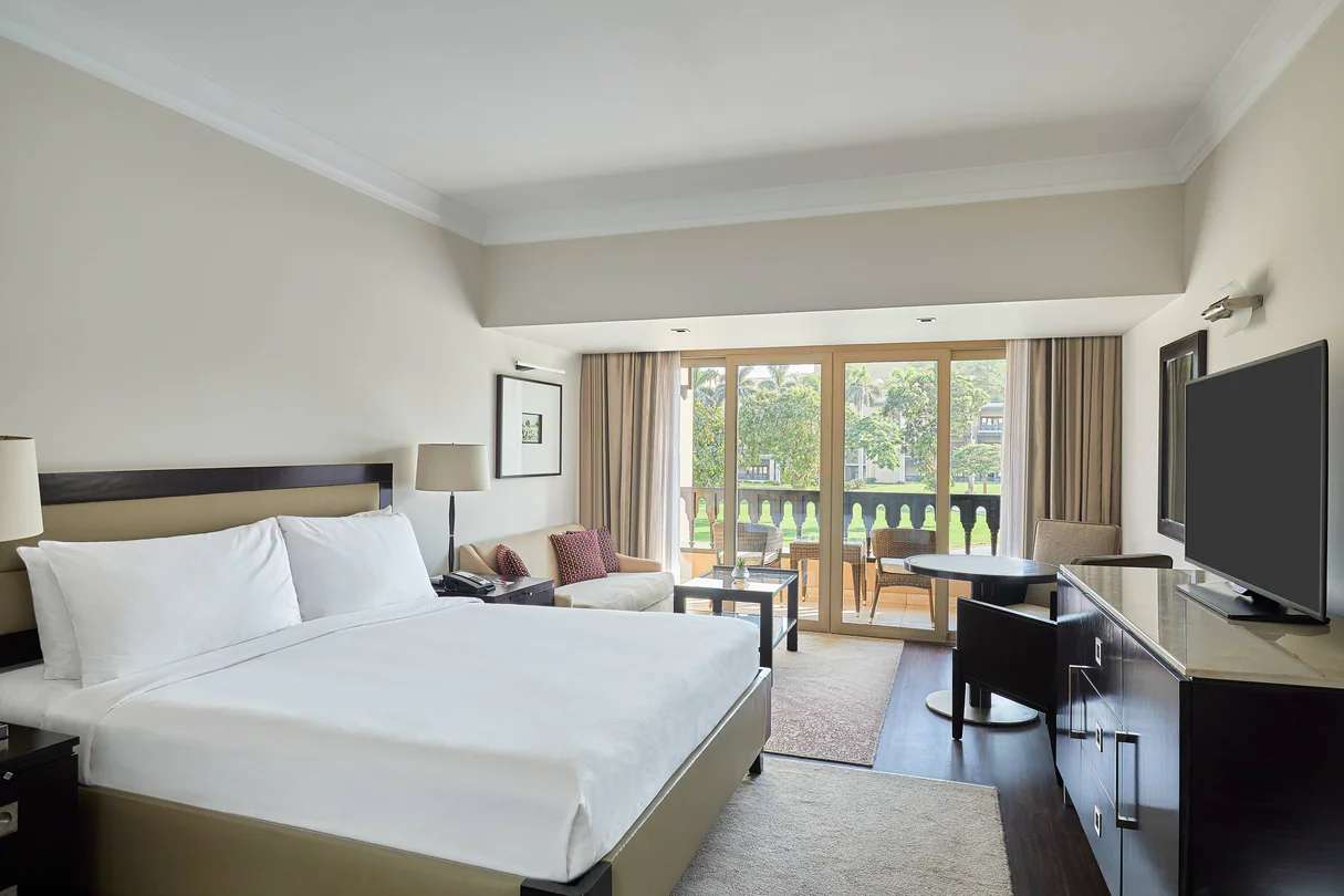 hotel-img