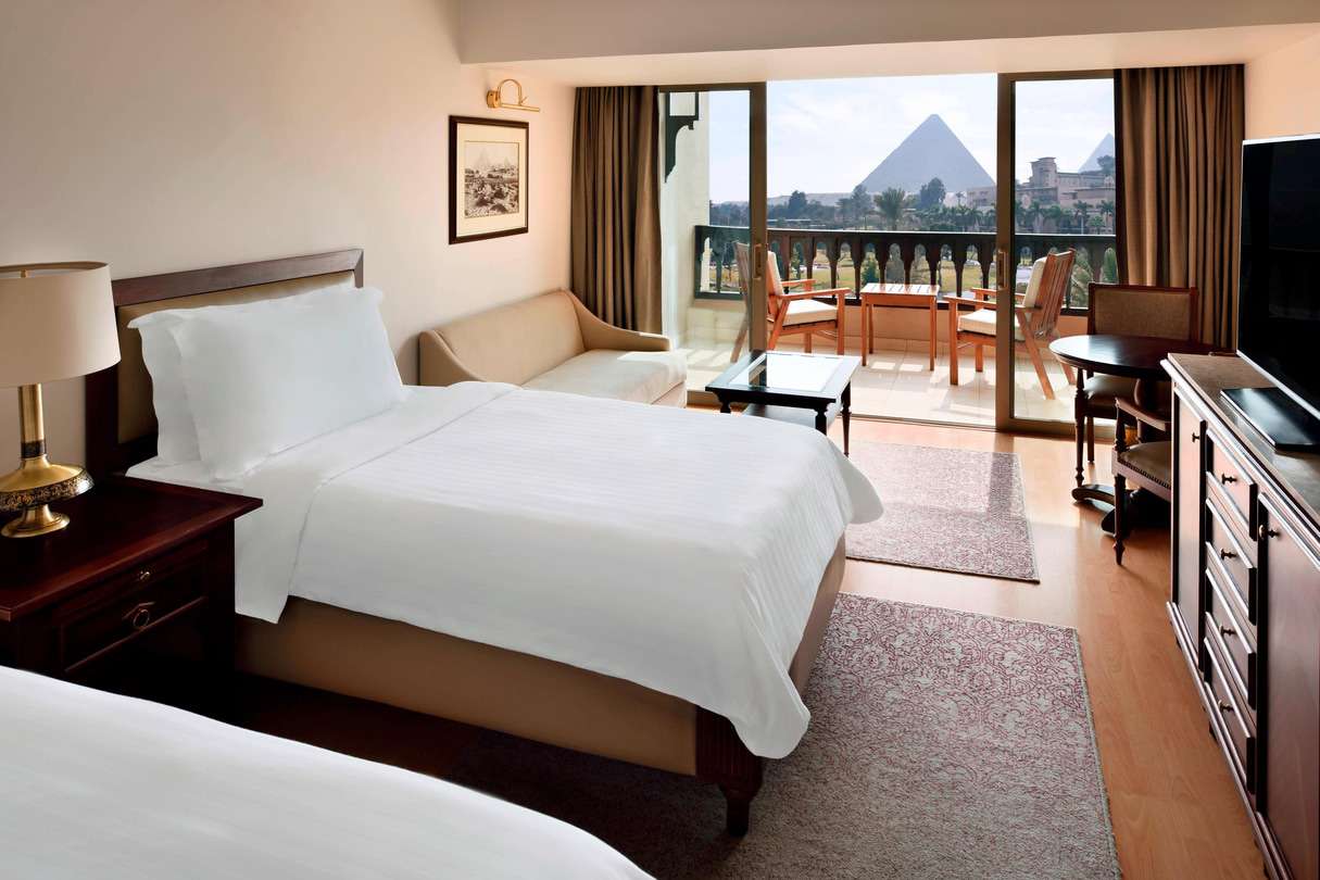 hotel-img
